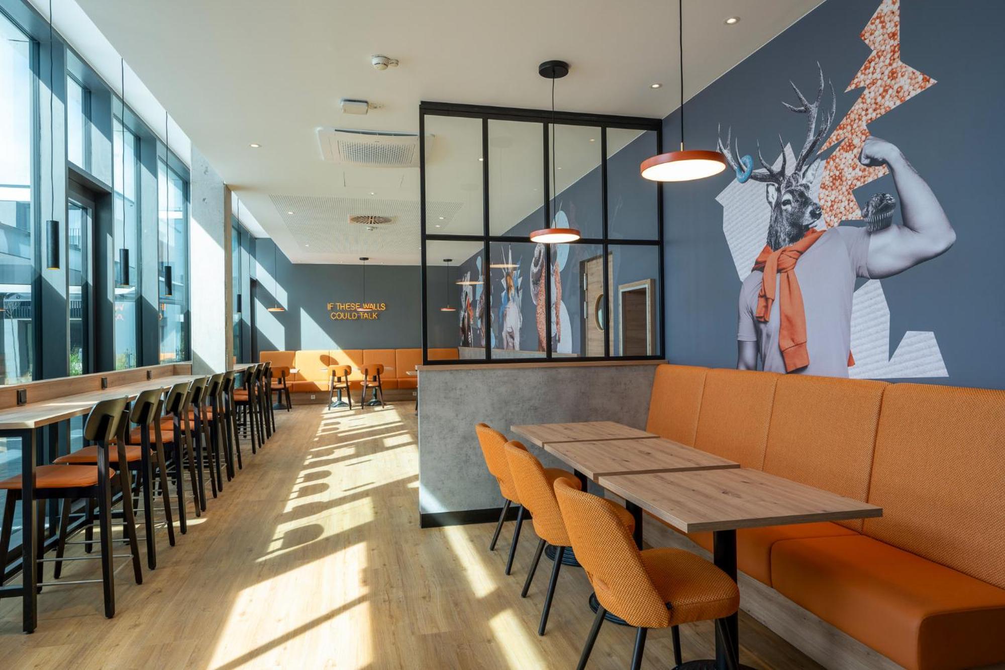 Mightytwice Hotel Achern Bagian luar foto