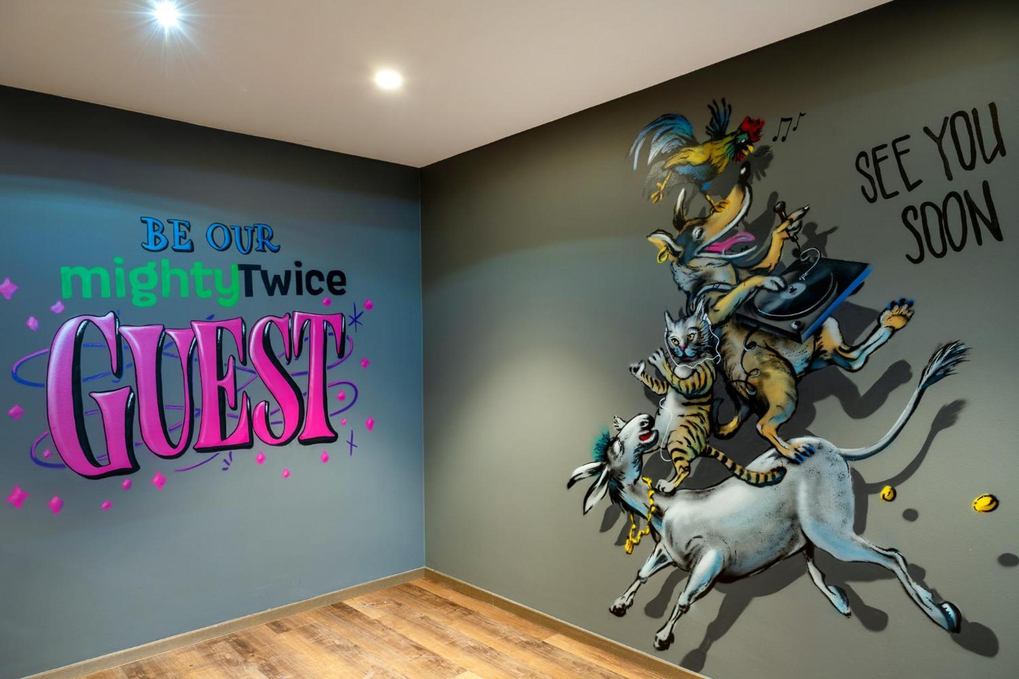 Mightytwice Hotel Achern Bagian luar foto